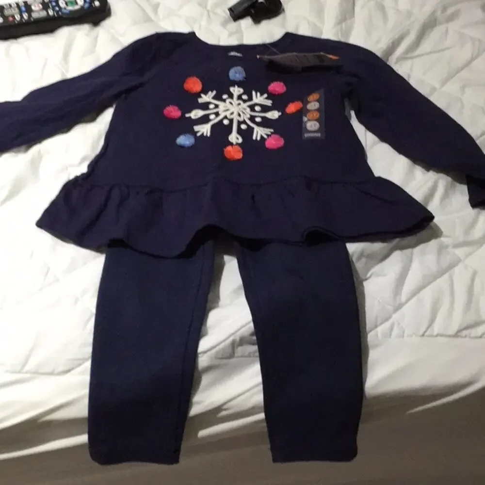 Blue snowflake outfit 18-24 m pants 2T top worn 1x